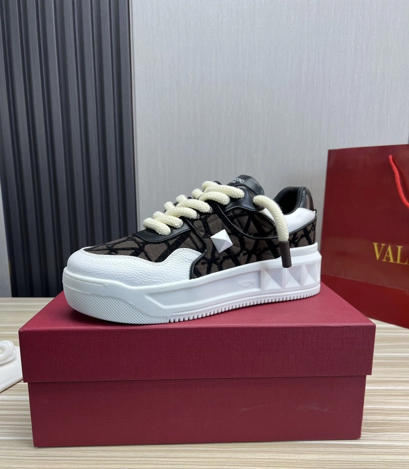 Unique Vxlxntino Sneakers 233033