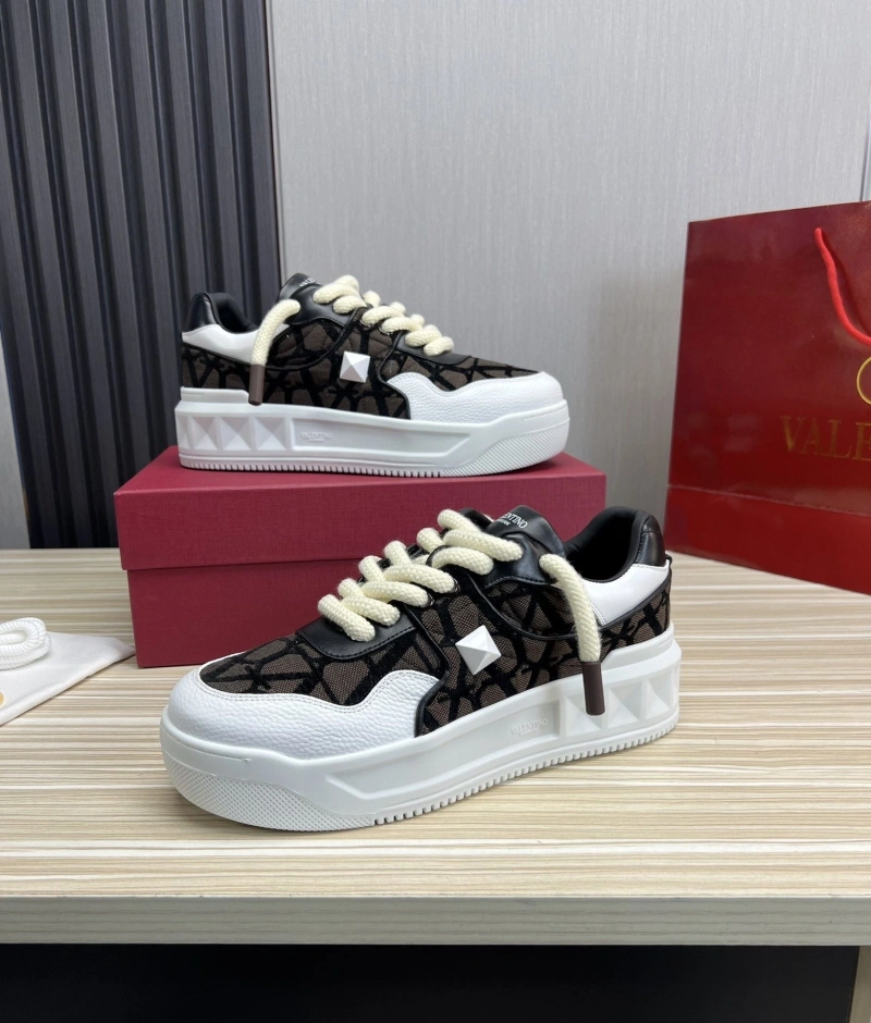 Unique Vxlxntino Sneakers 233033