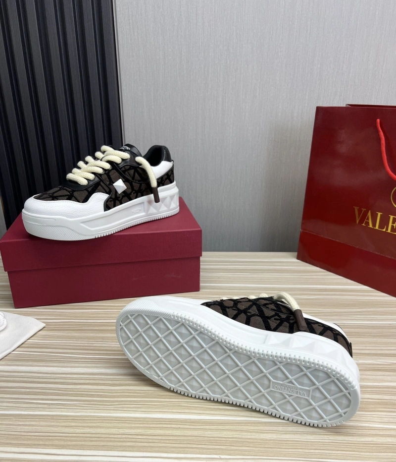 Unique Vxlxntino Sneakers 233033