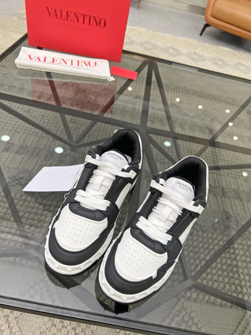 Classic Vxlxntino Sneakers 233018