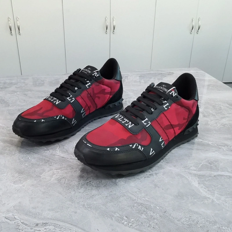 Cozy Vxlxntino Sneakers 233010
