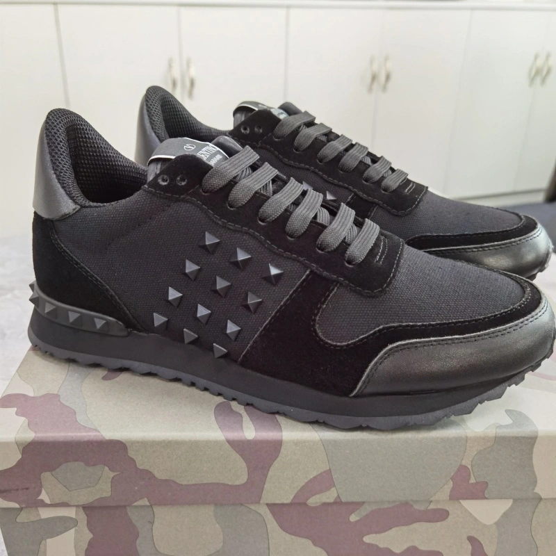 Vibrant Vxlxntino Sneakers 232997