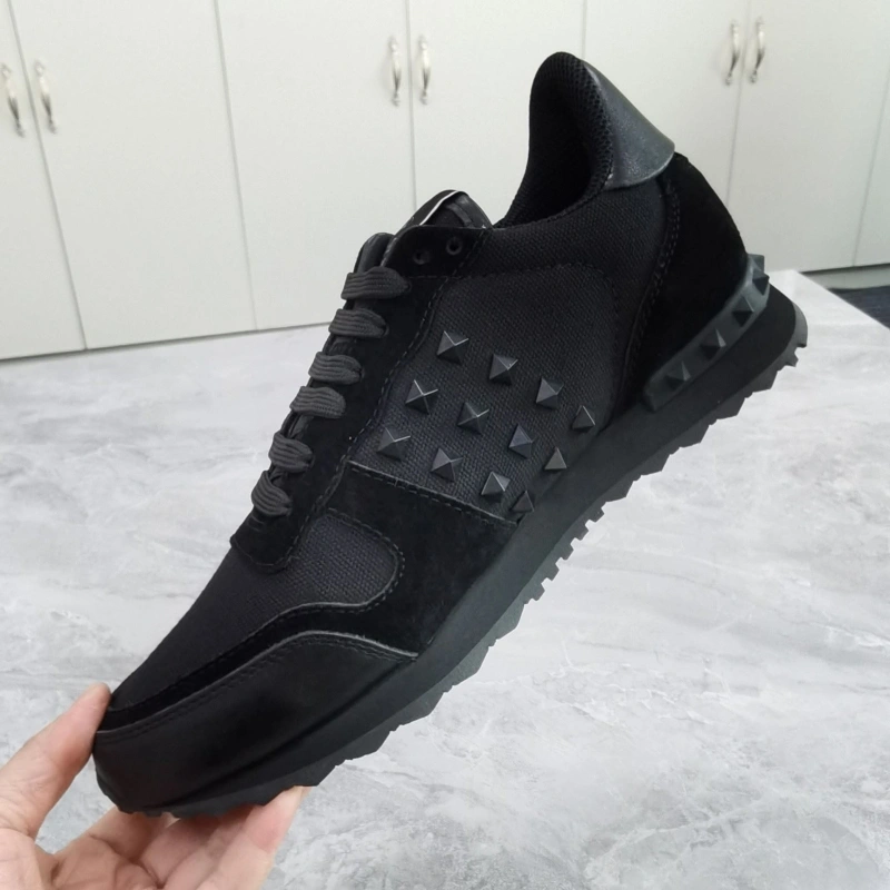 Vibrant Vxlxntino Sneakers 232997