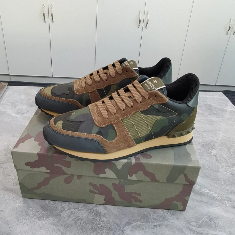 Unique Vxlxntino Sneakers 232982