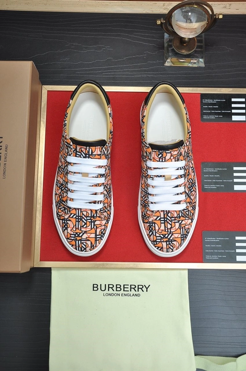 Timeless Bxrbxrry Sneakers 115524