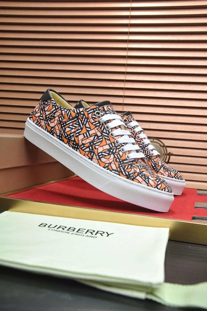 Timeless Bxrbxrry Sneakers 115524