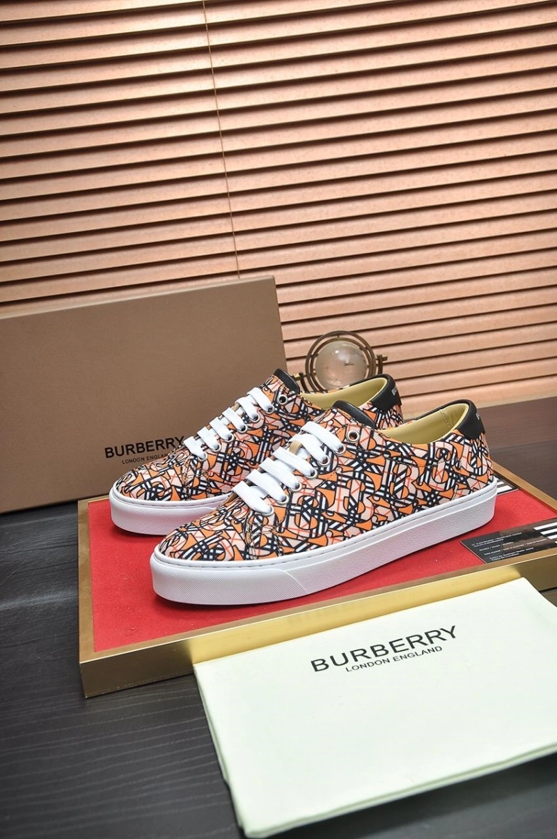 Timeless Bxrbxrry Sneakers 115524