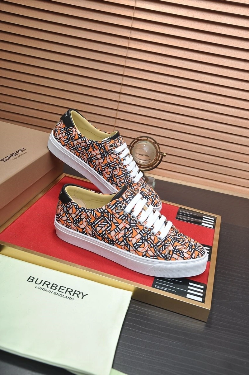 Timeless Bxrbxrry Sneakers 115524