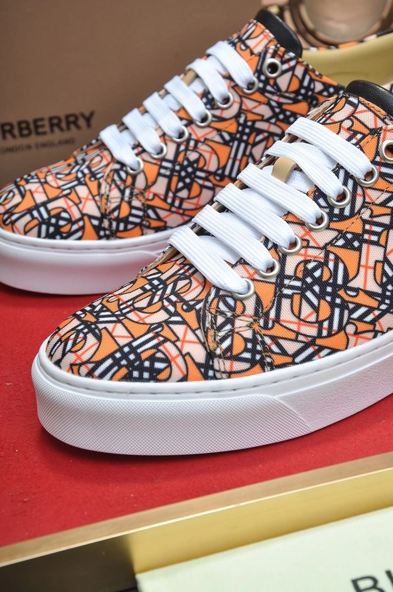 Timeless Bxrbxrry Sneakers 115524