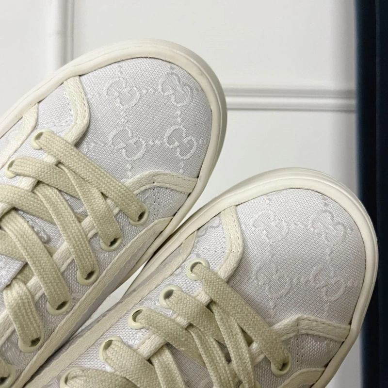 Comfortable Gxccx Sneakers 166256