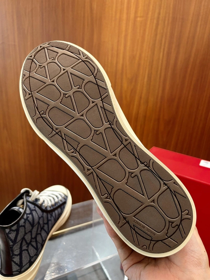 Comfortable Vxlxntino Sneakers 232966