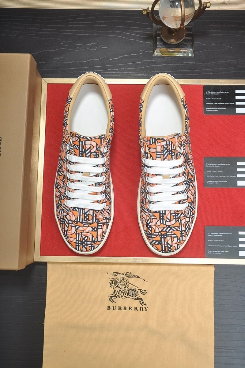 Minimalist Bxrbxrry Sneakers 115514