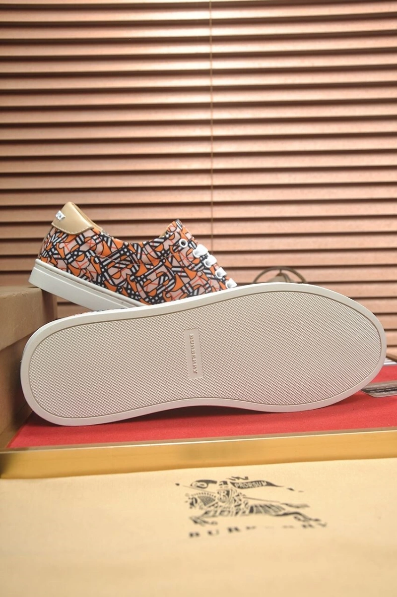 Minimalist Bxrbxrry Sneakers 115514