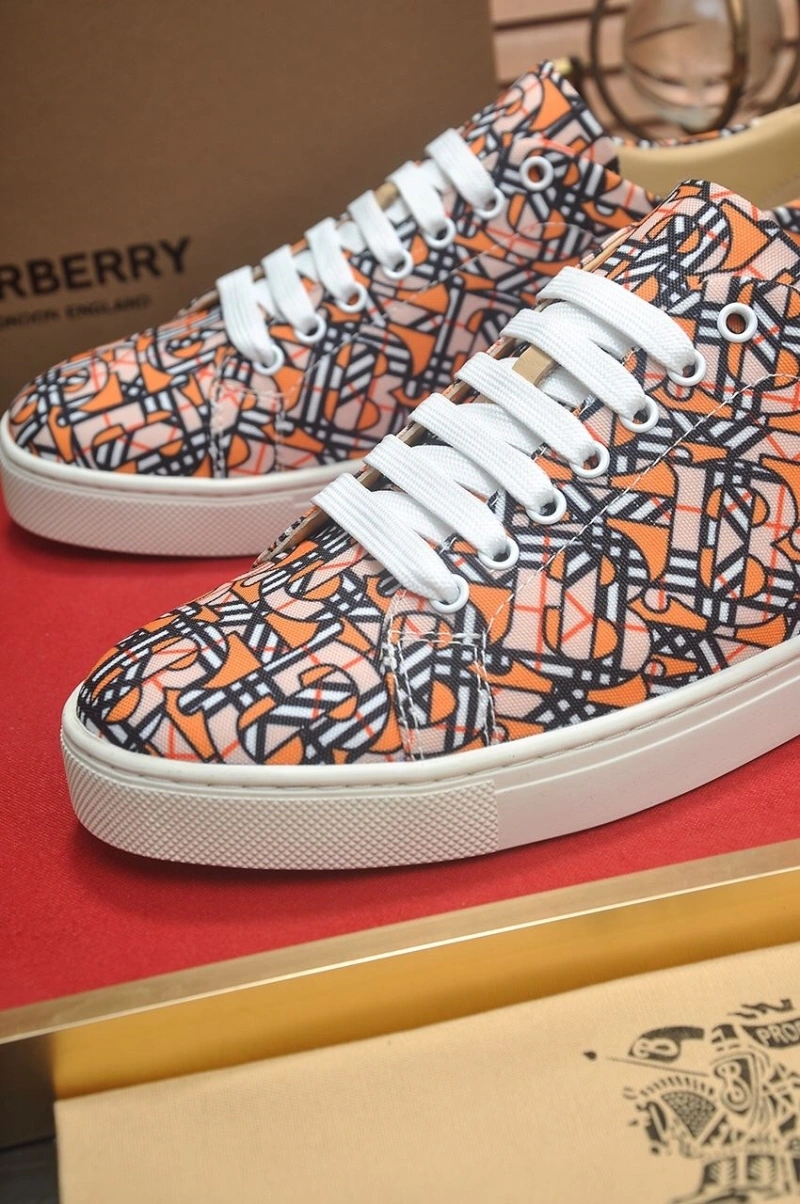 Minimalist Bxrbxrry Sneakers 115514