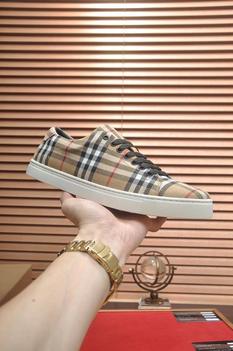 Sleek Bxrbxrry Sneakers 115509