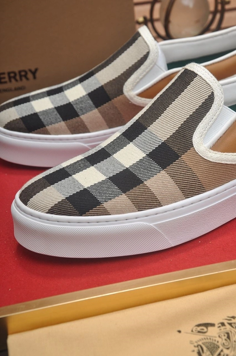 Fashionable Bxrbxrry Sneakers 115497