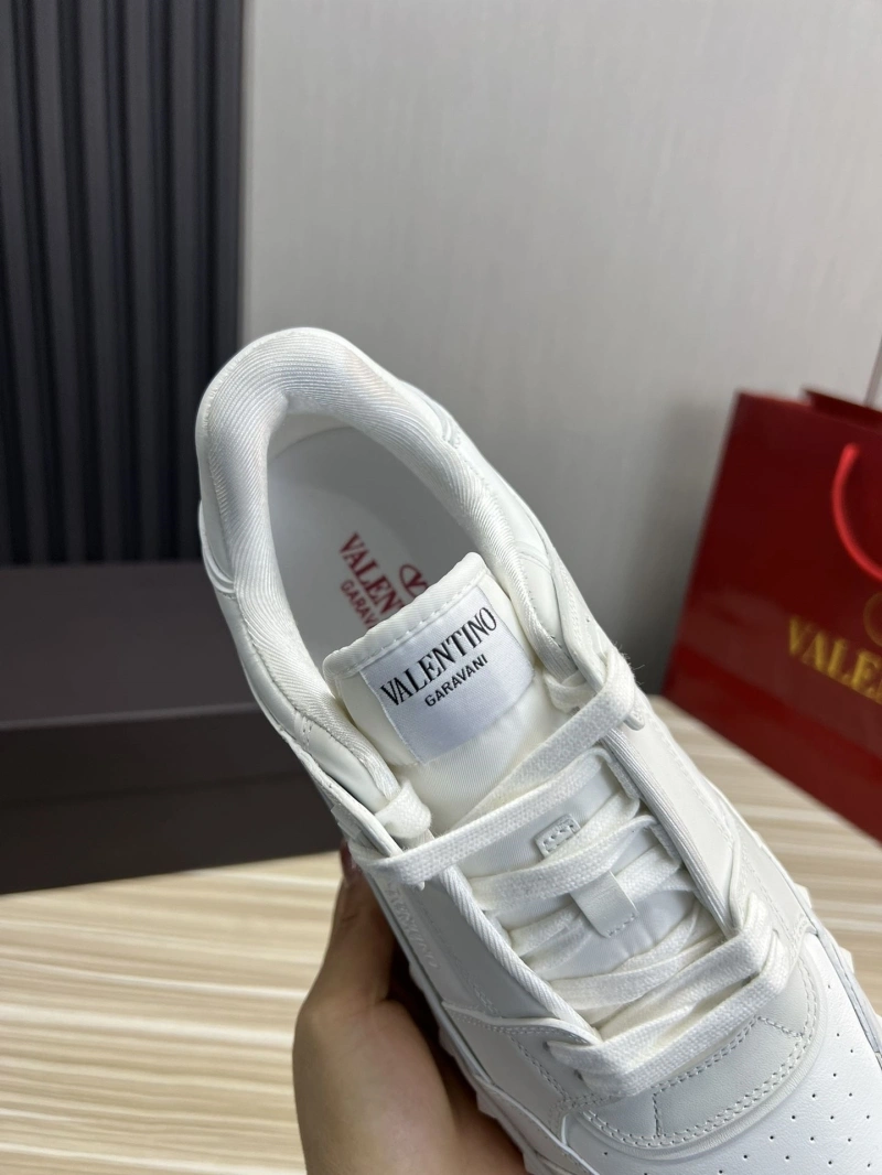 Durable Vxlxntino Sneakers 232996