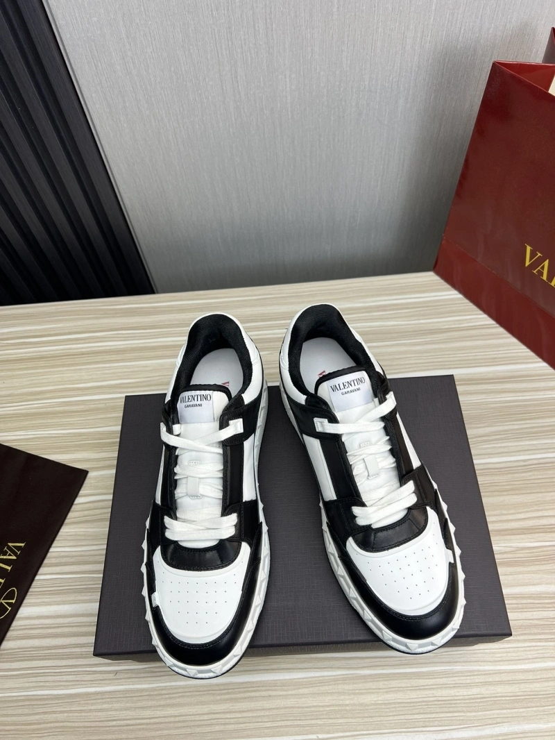 Cozy Vxlxntino Sneakers 232960
