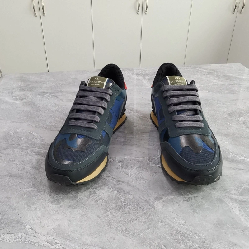 Bold Vxlxntino Sneakers 232954