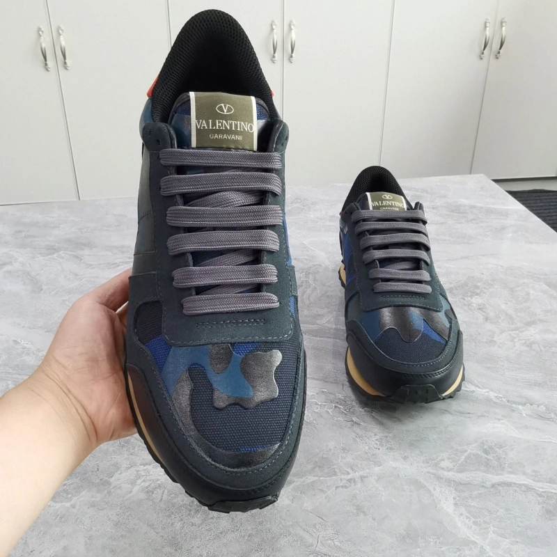 Bold Vxlxntino Sneakers 232954