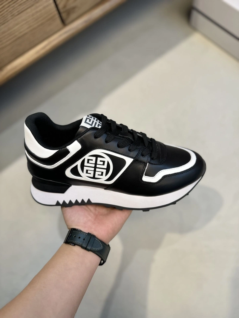 Durable Gxvxnchy Sneakers 154739