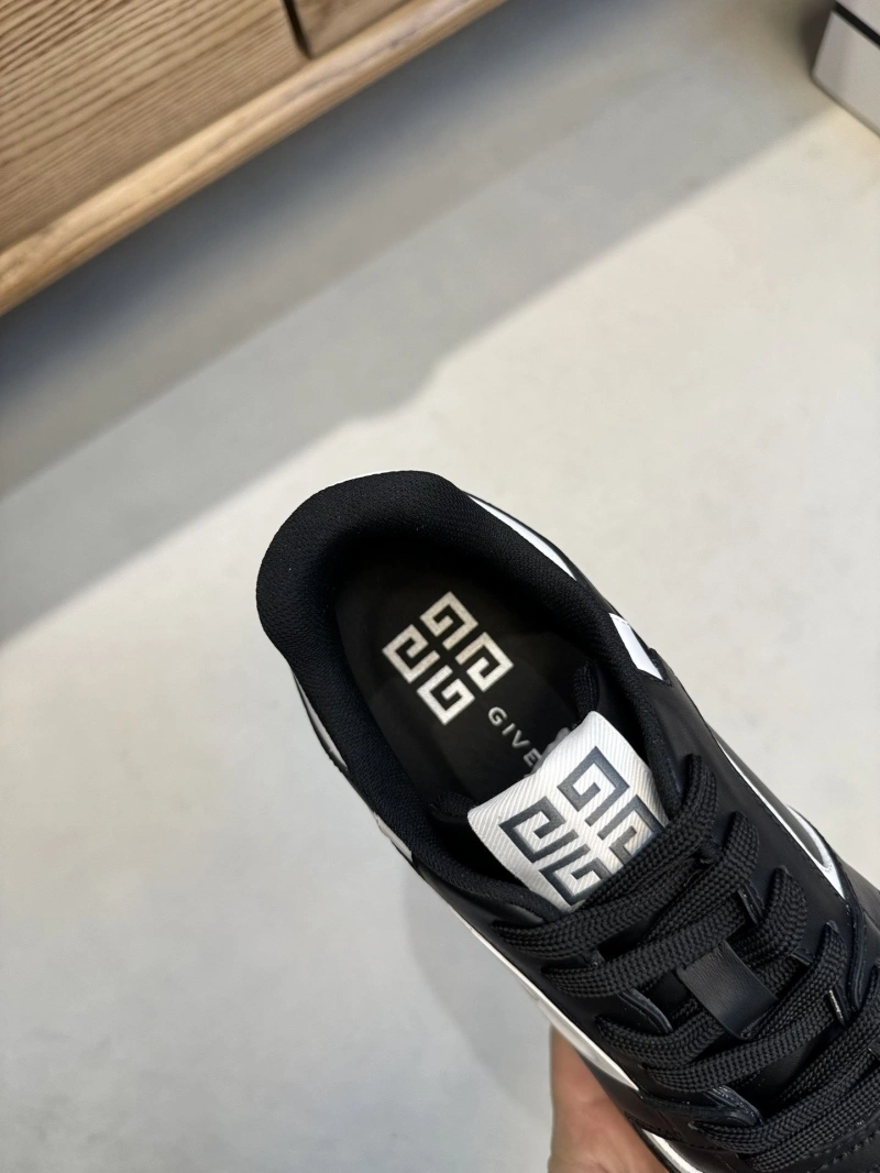 Durable Gxvxnchy Sneakers 154739