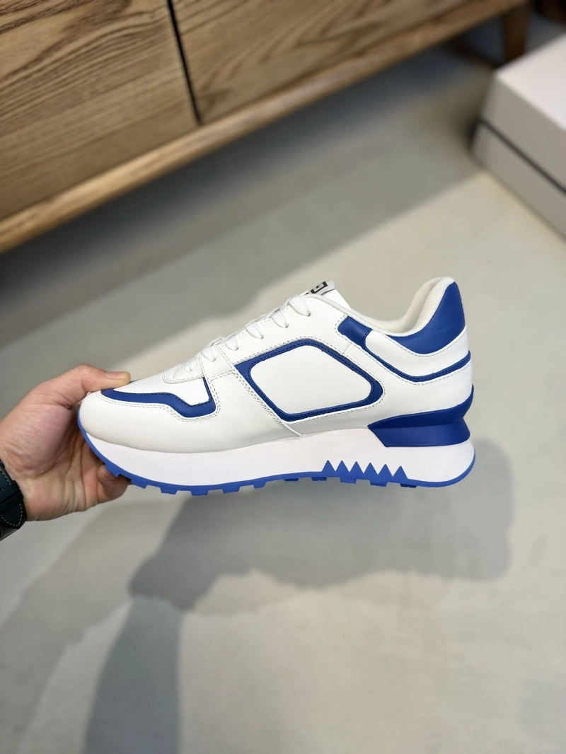 Stylish Gxvxnchy Sneakers 154741