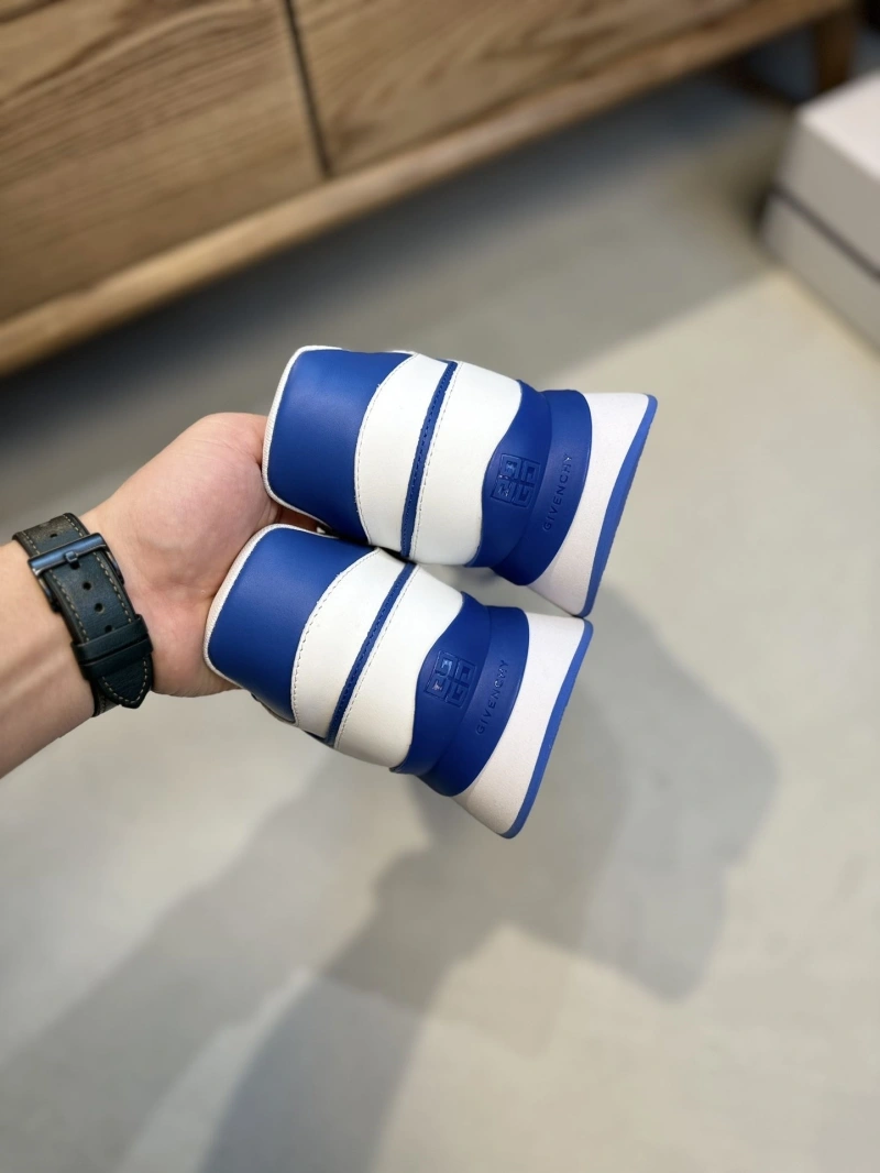 Stylish Gxvxnchy Sneakers 154741