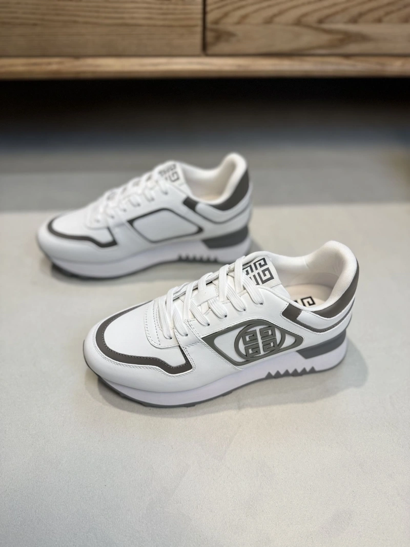 Timeless Gxvxnchy Sneakers 154737