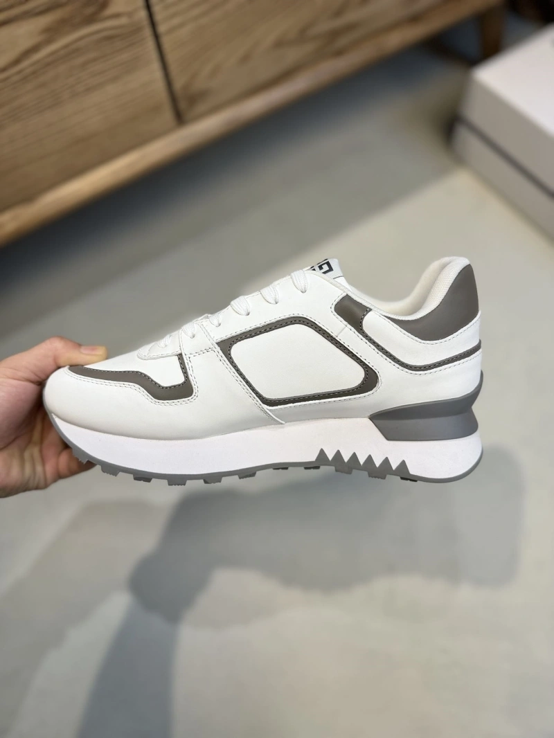 Timeless Gxvxnchy Sneakers 154737