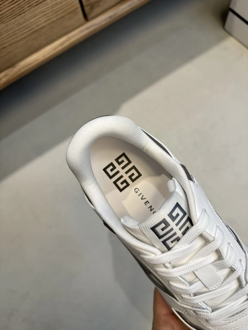 Timeless Gxvxnchy Sneakers 154737