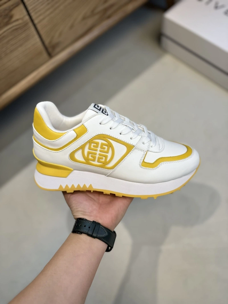 Gxvxnchy Sneakers HighQuality 154744