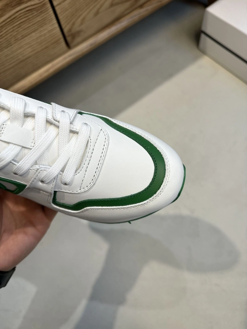 Practical Gxvxnchy Sneakers 154742