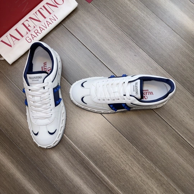 Bold Vxlxntino Sneakers 232949