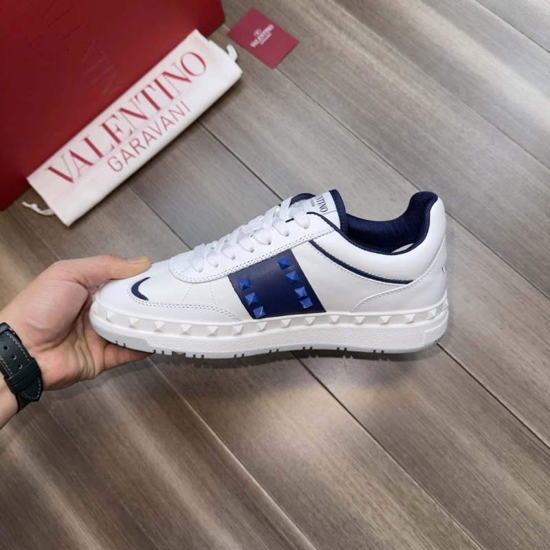 Bold Vxlxntino Sneakers 232949