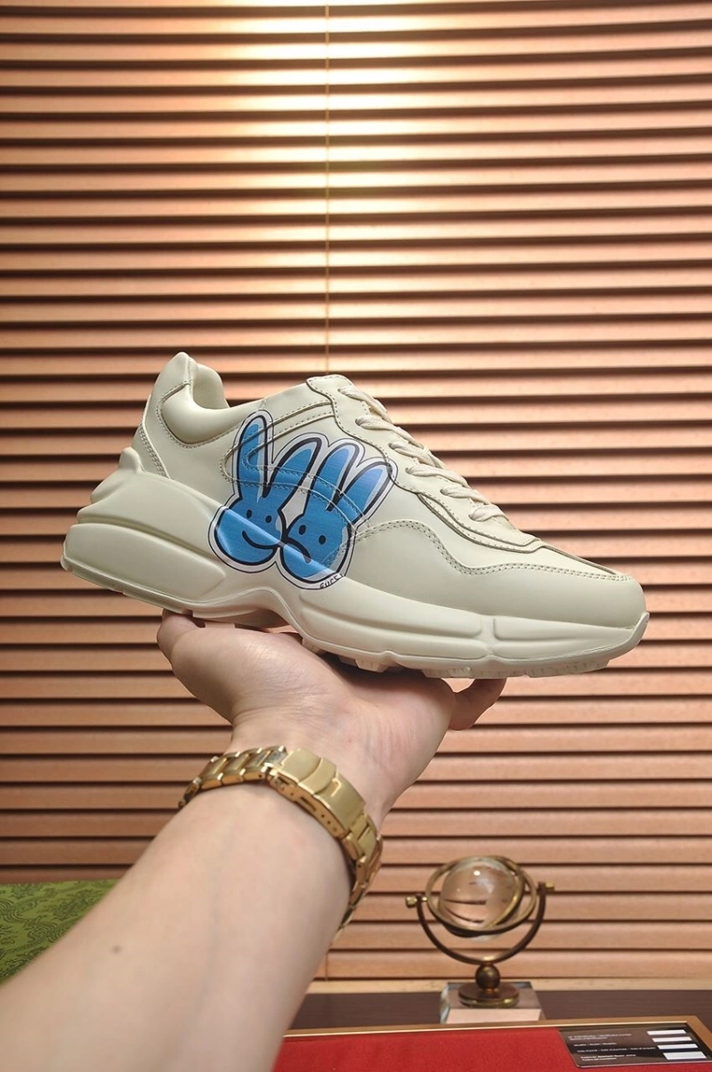 Versatile Gxccx Sneakers 166159