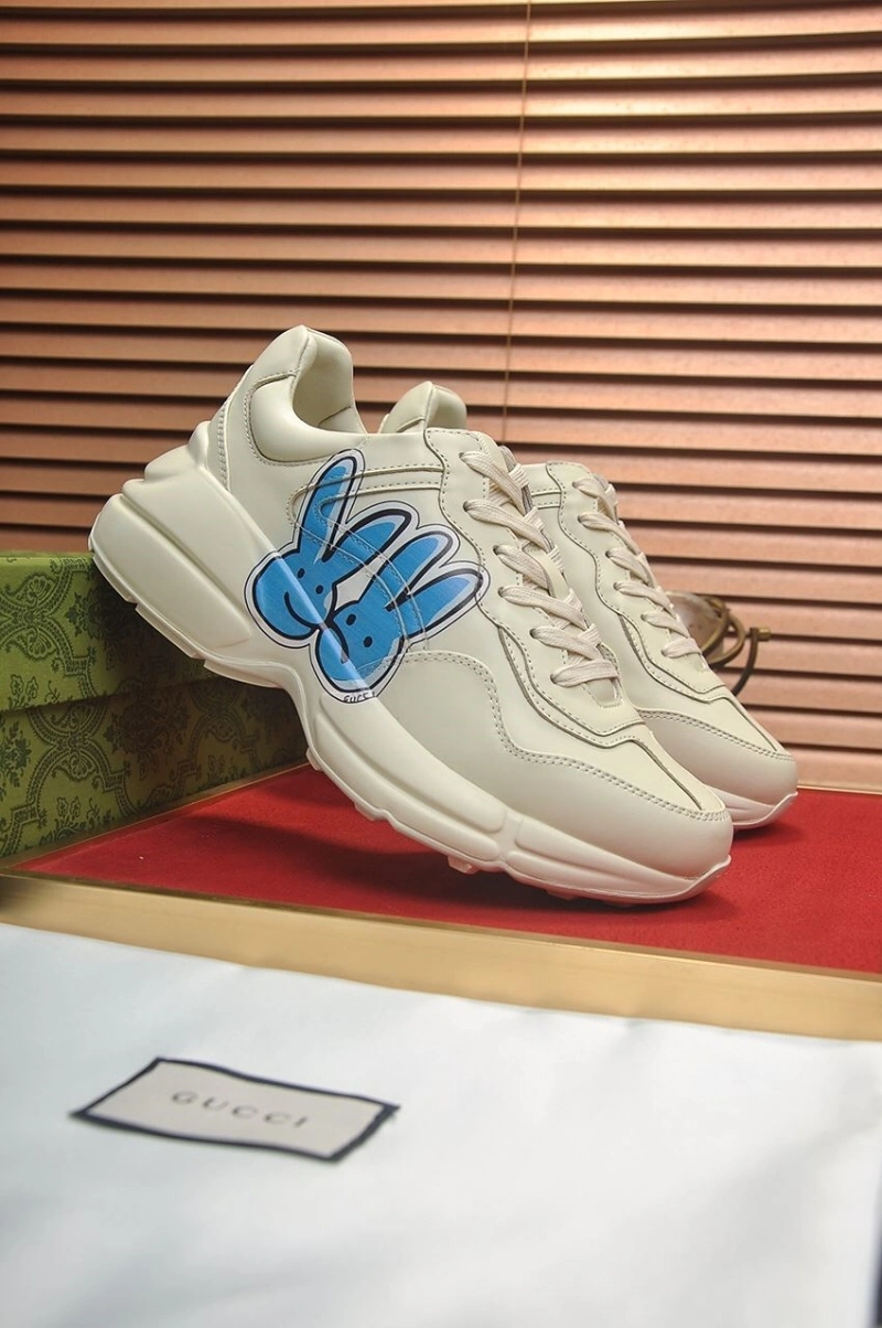 Versatile Gxccx Sneakers 166159