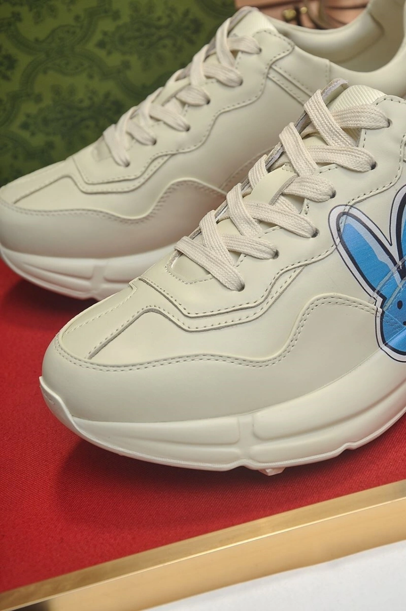Versatile Gxccx Sneakers 166159