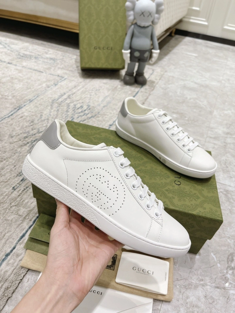 Versatile Gxccx Sneakers 166177