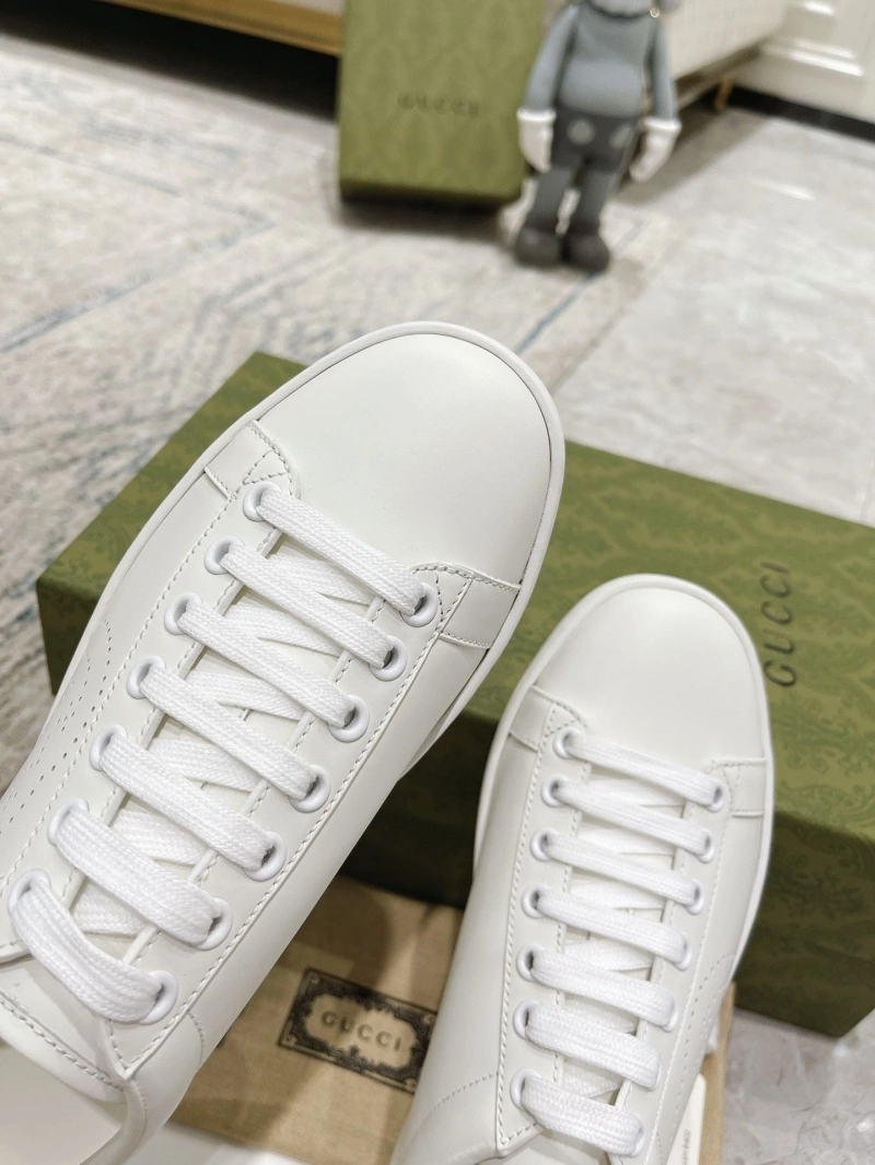Versatile Gxccx Sneakers 166177