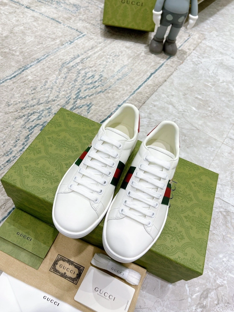 Versatile Gxccx Sneakers 166136