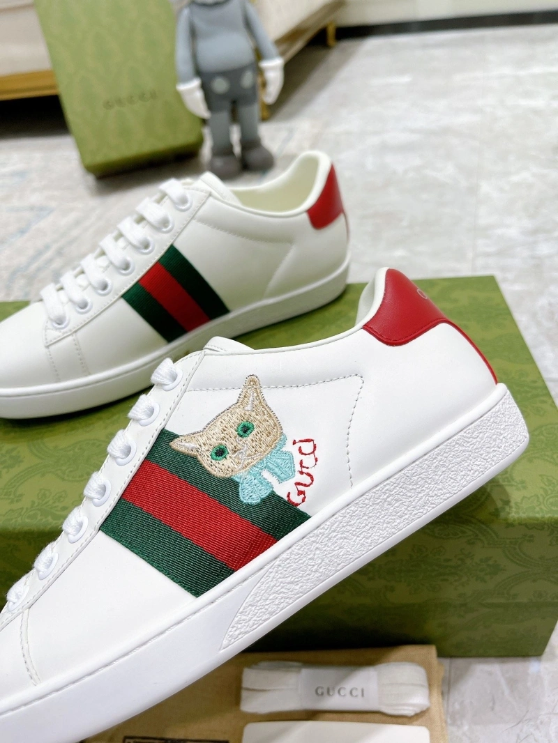 Versatile Gxccx Sneakers 166136
