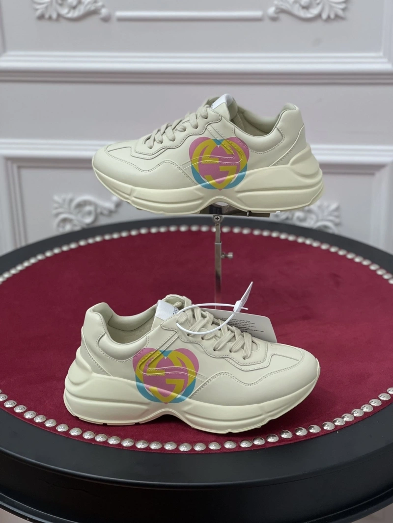 Versatile Bxlxnciaga Sneakers 110431