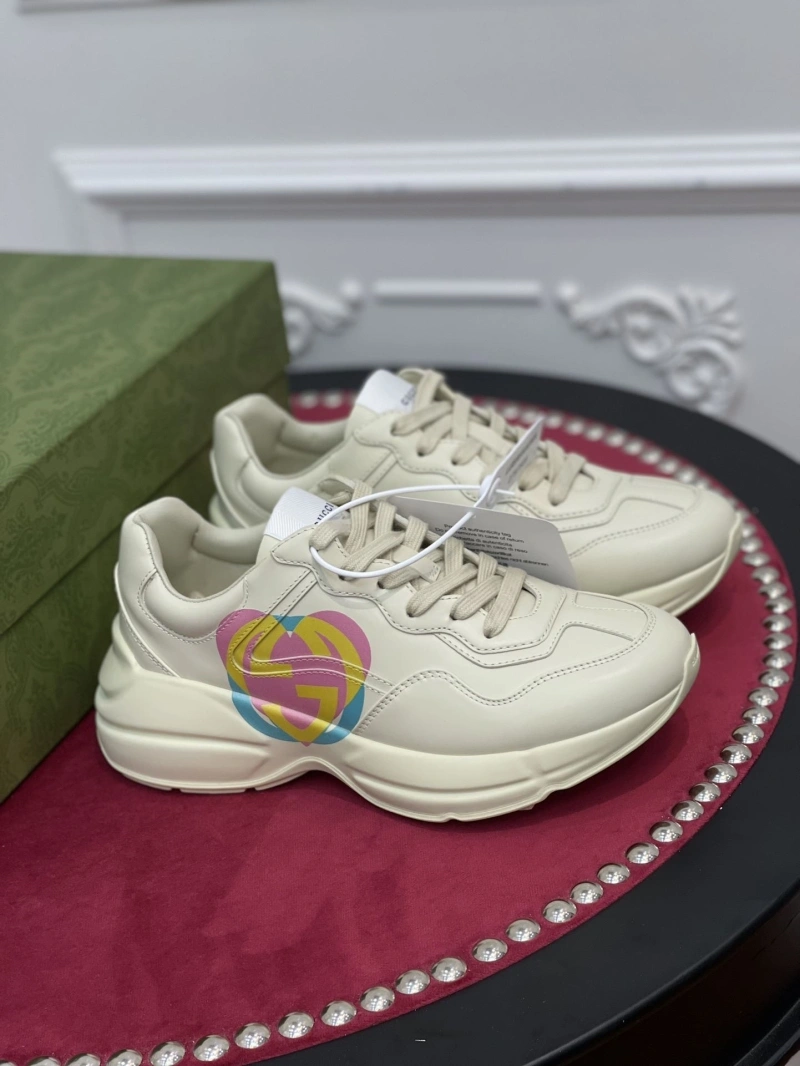 Versatile Bxlxnciaga Sneakers 110431