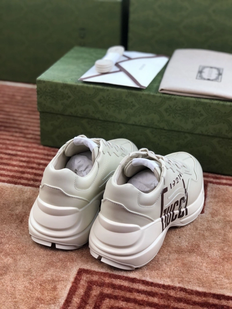 Versatile Gxccx Sneakers 166108