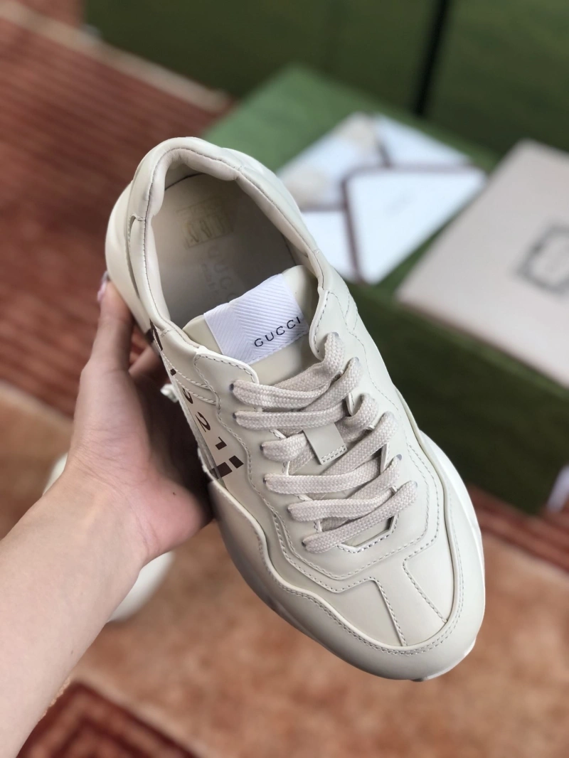 Versatile Gxccx Sneakers 166108