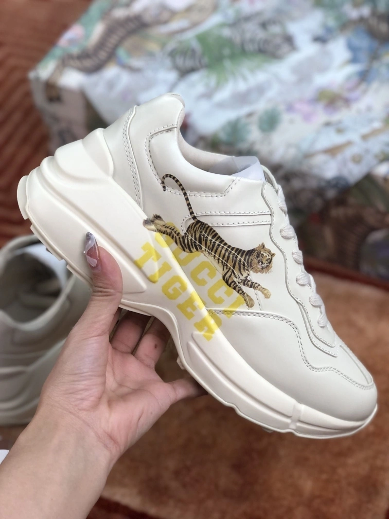 Versatile Gxccx Sneakers 166099