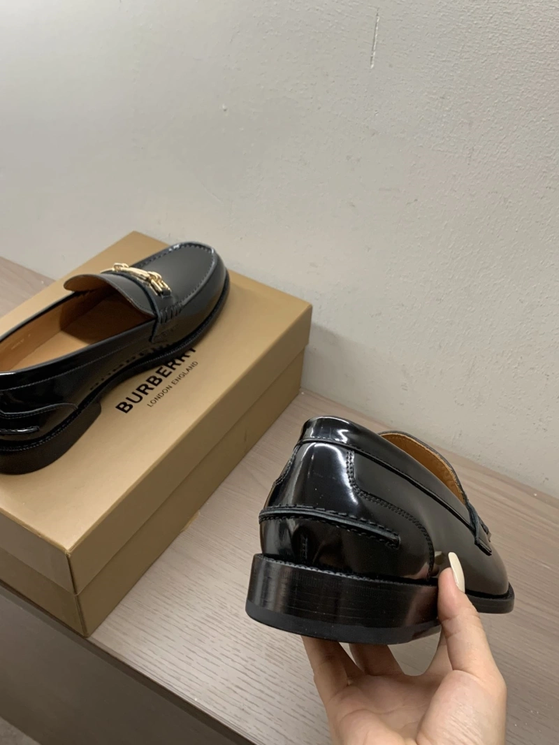 Unique Bxrbxrry Leather Shoes 115627