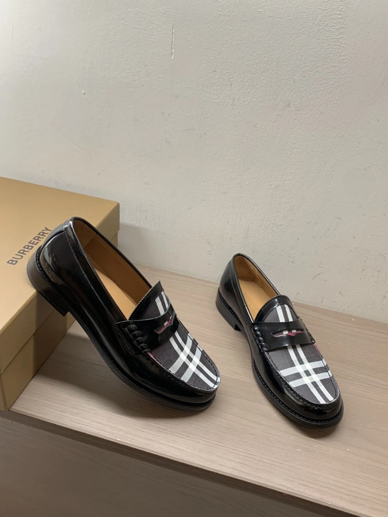 Functional Bxrbxrry Leather Shoes 115621