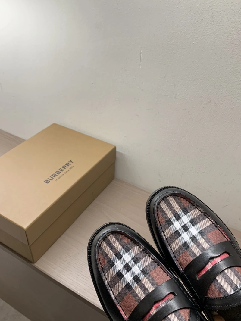 Minimalist Bxrbxrry Leather Shoes 115618